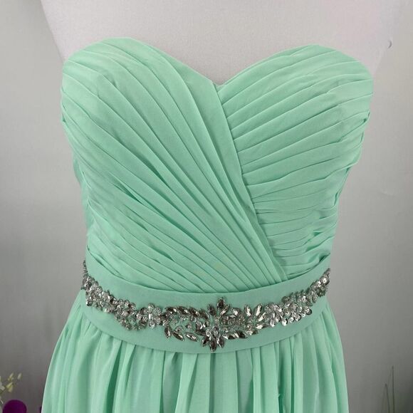 Evening Gown Dress Pre Loved Soft Green - Picture 2 of 5